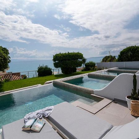 White Suites Resort Afytos Bagian luar foto