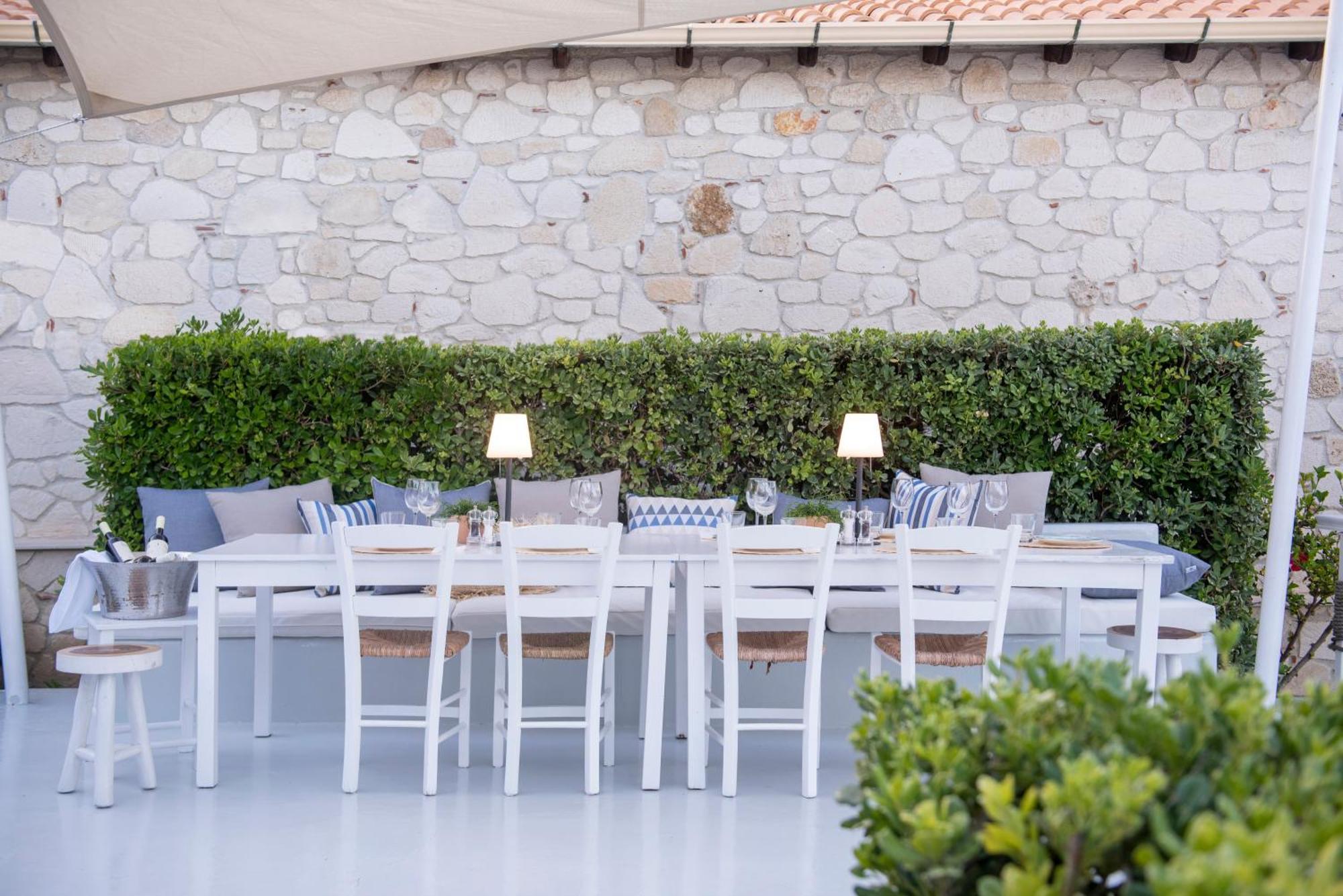 White Suites Resort Afytos Bagian luar foto
